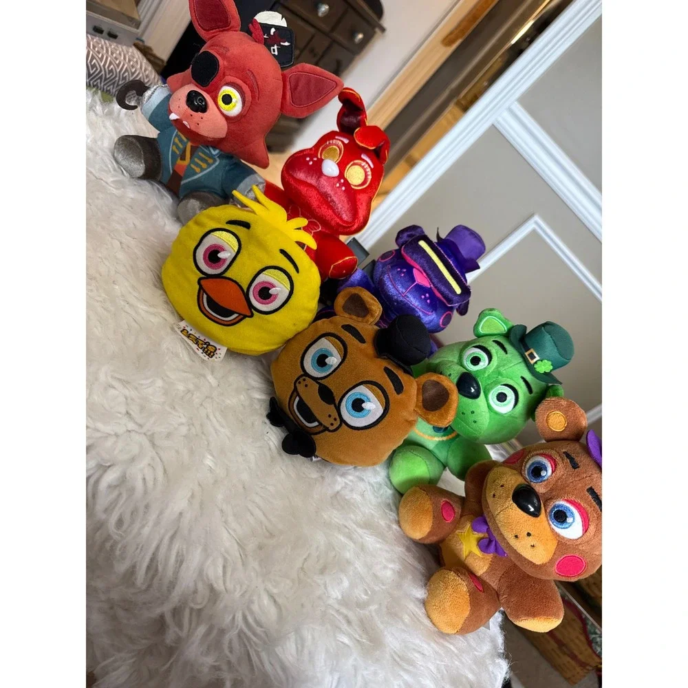 Five Nights at Freddys Plush Lot Foxy Bonnie Freddy Chica Reversible 7-8 Inch